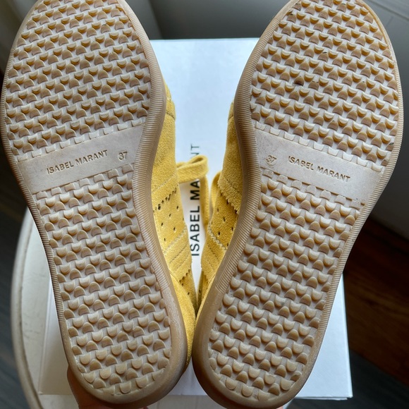 Isabel Marant Bobby platform sneaker in a rich yellow suede - Picture 6 of 8